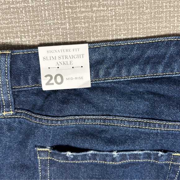 Lane Bryant Signature Fit Slim Straight Ankle Jeans Size 20 Mid-Rise Distressed - Picture 7 of 13